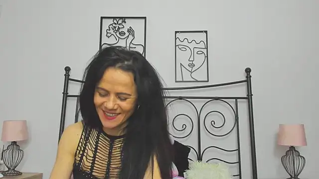 Snapshot of brianaflynt chatting on 11/03/25, 09:05 brianaflynt online show from 11/03/25, 09:05