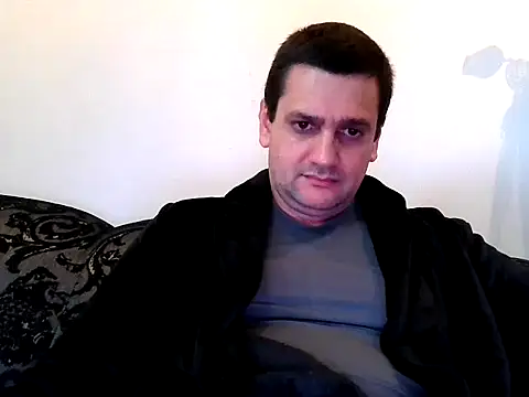Snapshot of Alex-Naturista chatting on 05/25/26, 02:01 Alex-Naturista online show from 05/25/26, 02:01