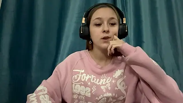 HOTBellakle online show from 11/07/25, 03:12