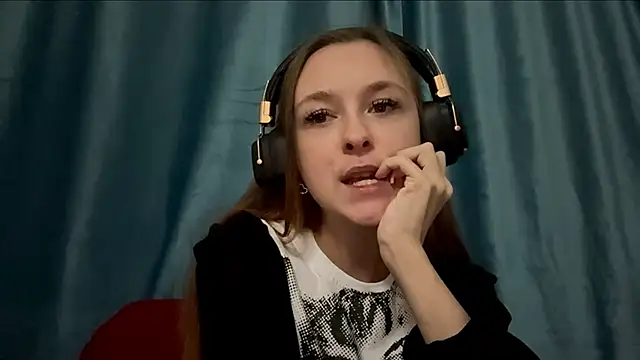 HOTBellakle online show from 11/09/25, 03:10