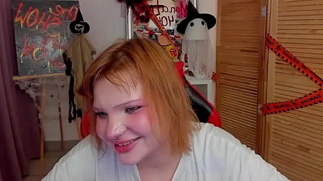 babyyullii online show from 10/29/25, 08:38