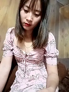 Snapshot of Em_xinh01 chatting on 11/18/25, 03:56 Em xinh01 online show from 11/18/25, 03:56