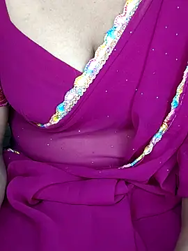 Snapshot of shreyareddy99 chatting on 12/21/25, 02:46 shreyareddy99 online show from 12/21/25, 02:46