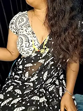 Snapshot of shreyareddy99 chatting on 02/03/26, 12:21 shreyareddy99 online show from 02/03/26, 12:21