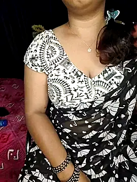 Snapshot of shreyareddy99 chatting on 02/12/26, 11:11 shreyareddy99 online show from 02/12/26, 11:11