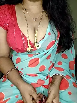 Snapshot of shreyareddy99 chatting on 05/02/26, 03:28 shreyareddy99 online show from 05/02/26, 03:28