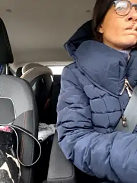 Piediniecollant online show from 11/24/25, 11:10