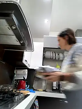 Piediniecollant online show from 12/22/25, 11:07