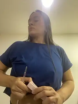 AmberrMoore  online show from 11/30/25, 12:42