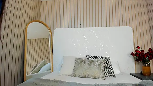 AmberrMoore  online show from 12/18/25, 01:28