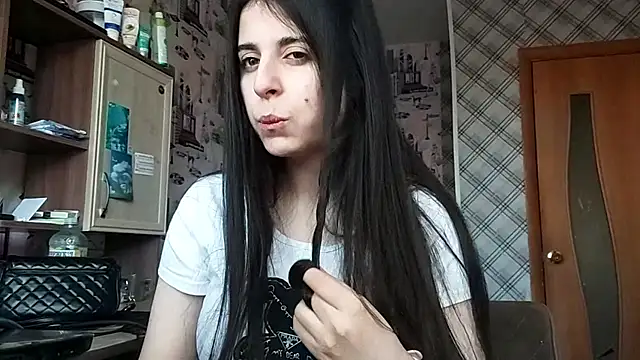 Snapshot of Lina_rix chatting on 12/05/25, 03:04 Lina rix online show from 12/05/25, 03:04