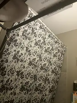 Snapshot of SilverSeductress chatting on 03/05/26, 06:48 SilverSeductress online show from 03/05/26, 06:48