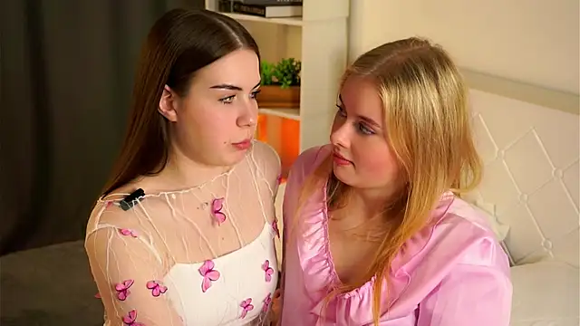 LoreeScialdone online show from 10/27/25, 05:28