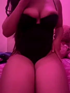 Snapshot of Samara70 chatting on 10/27/25, 11:20 Samara70 online show from 10/27/25, 11:20