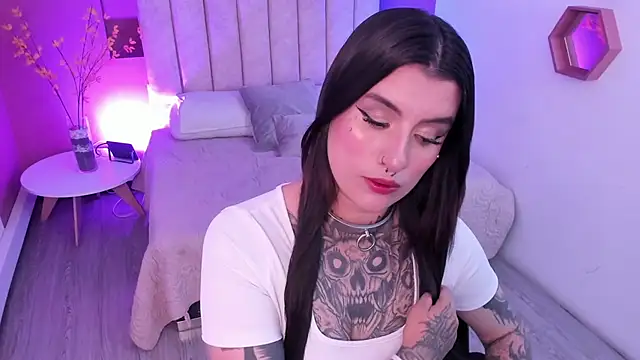 Snapshot of mia_jagger chatting on 02/06/26, 08:12 mia jagger online show from 02/06/26, 08:12