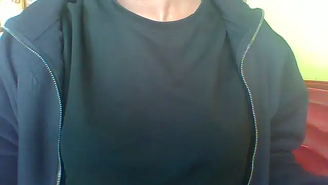 Snapshot of sashachin chatting on 12/14/25, 01:38 sashachin online show from 12/14/25, 01:38