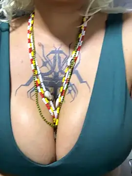 Snapshot of pinkbaddie777 chatting on 02/07/26, 07:45 pinkbaddie777 online show from 02/07/26, 07:45