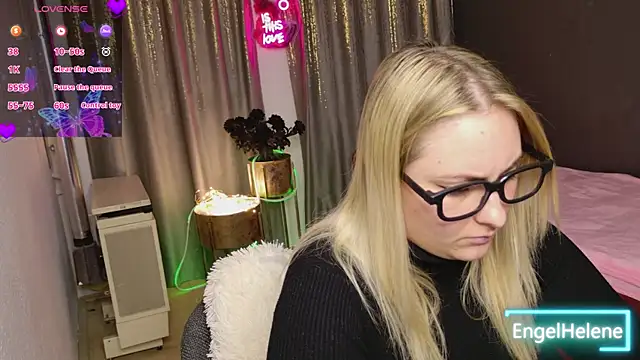 EngelHelene online show from 03/13/26, 01:51