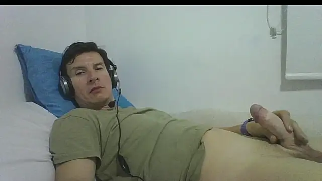 carliesexyman online show from 11/17/25, 06:30