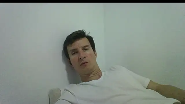 carliesexyman online show from 11/22/25, 03:27