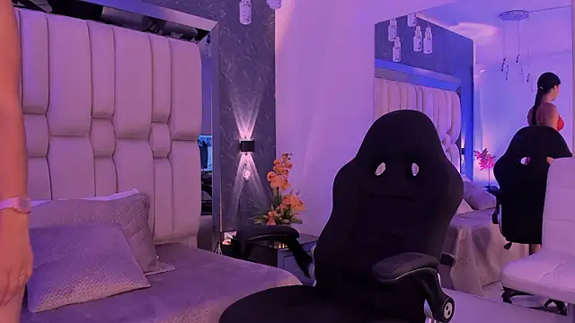 Snapshot of _Sofiewild_ chatting on 03/12/26, 08:04 Sofiewild online show from 03/12/26, 08:04