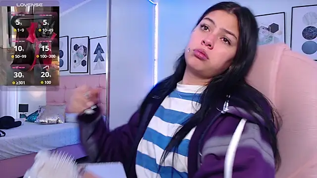 KikiVelvet online show from 11/06/25, 04:08