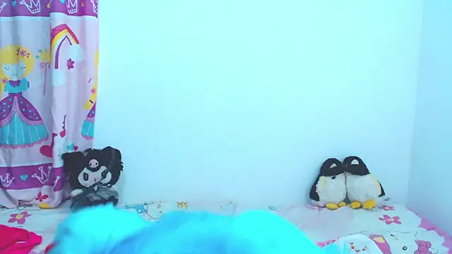 Snapshot of Miiku_kita chatting on 10/31/25, 11:50 Miiku kita online show from 10/31/25, 11:50