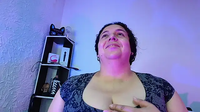 Natasha Amber online show from 11/18/25, 03:27