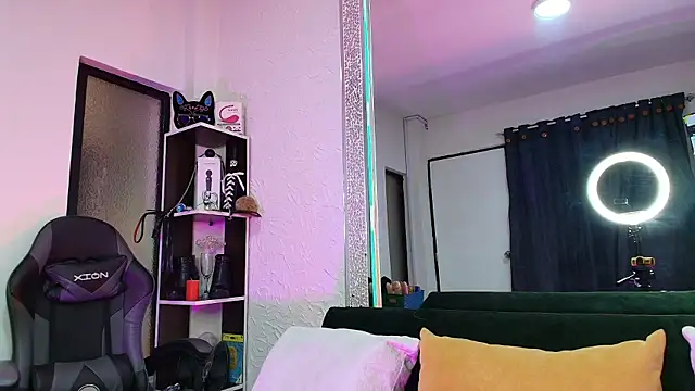 Natasha Amber online show from 12/01/25, 03:28