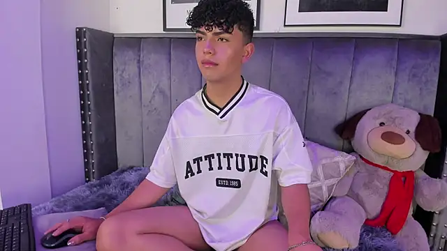 Snapshot of Niick_Twiink chatting on 11/17/25, 07:30 Niick Twiink online show from 11/17/25, 07:30