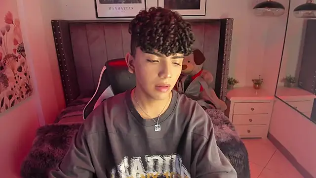 Snapshot of Niick_Twiink chatting on 12/16/25, 07:52 Niick Twiink online show from 12/16/25, 07:52