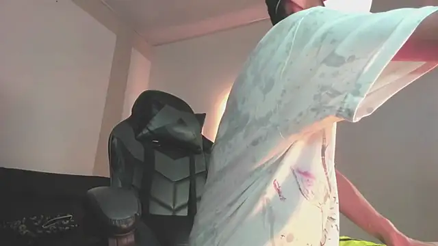 Snapshot of Senpai_Lover chatting on 11/27/25, 08:11 Senpai Lover online show from 11/27/25, 08:11