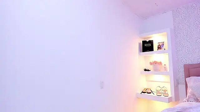 KatieBoison online show from 11/10/25, 07:46