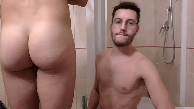 Amicisegreti2 online show from 11/02/25, 10:12