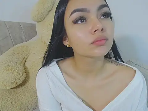 little emiily  online show from 11/03/25, 11:44