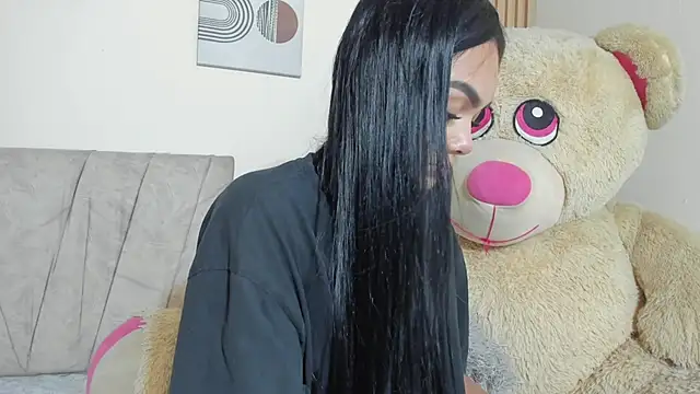 little emiily  online show from 11/21/25, 10:30