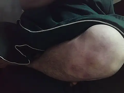 Snapshot of Stripholyday chatting on 11/10/25, 02:38 Stripholyday online show from 11/10/25, 02:38