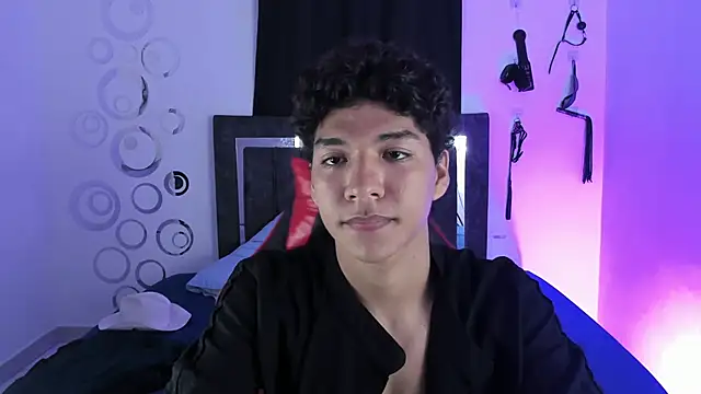 Snapshot of Maximiliano_Khalil chatting on 11/13/25, 07:46 Maximiliano Khalil online show from 11/13/25, 07:46