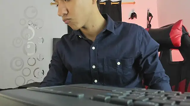 Snapshot of Maximiliano_Khalil chatting on 11/26/25, 07:26 Maximiliano Khalil online show from 11/26/25, 07:26