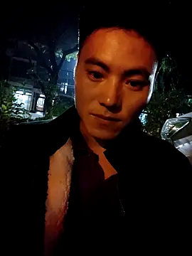 Snapshot of -Nathann- chatting on 12/19/25, 01:29 -Nathann- online show from 12/19/25, 01:29