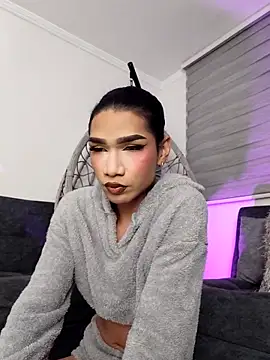 FernandaFox  online show from 04/25/26, 03:42