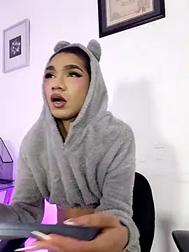 FernandaFox  online show from 05/14/26, 03:46