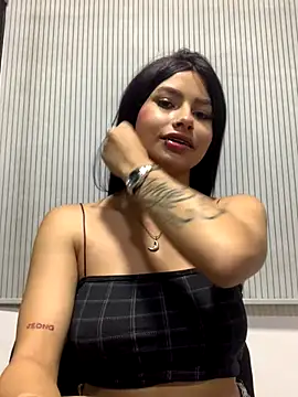 Kim Luna1 online show from 12/14/25, 08:41