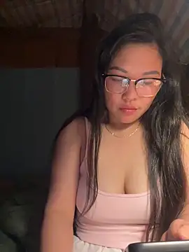 Snapshot of heodat-sexx chatting on 04/25/26, 02:47 heodat-sexx online show from 04/25/26, 02:47