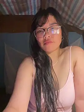 Snapshot of heodat-sexx chatting on 05/08/26, 03:56 heodat-sexx online show from 05/08/26, 03:56