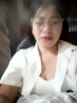 Snapshot of Bamboo-niee123 chatting on 12/14/25, 07:07 Bamboo-niee123 online show from 12/14/25, 07:07