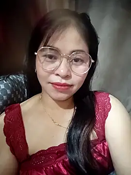 Snapshot of Bamboo-niee123 chatting on 12/15/25, 02:54 Bamboo-niee123 online show from 12/15/25, 02:54