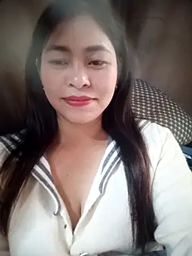 Snapshot of Bamboo-niee123 chatting on 12/18/25, 03:56 Bamboo-niee123 online show from 12/18/25, 03:56