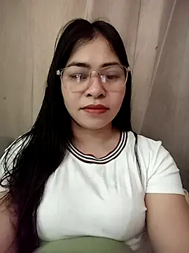 Snapshot of Bamboo-niee123 chatting on 03/02/26, 04:14 Bamboo-niee123 online show from 03/02/26, 04:14