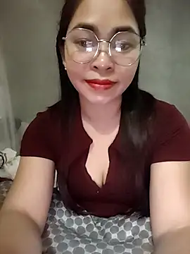 Snapshot of Bamboo-niee123 chatting on 03/25/26, 01:11 Bamboo-niee123 online show from 03/25/26, 01:11